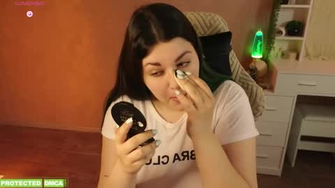 Tina. Im topless model  online show from May 13, 2026, 7:06 am