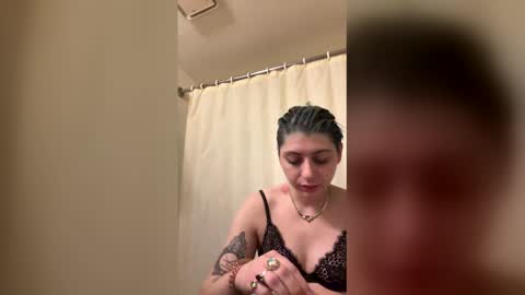 Sunni Daes online show from January 6, 2026, 4:27 am