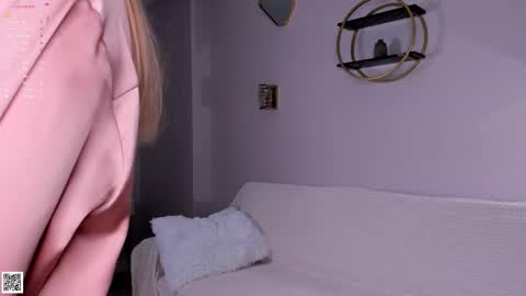 Snapshot of sunnmoonn chatting on September 13, 2025, 1:55 pm Lily online show from September 13, 2025, 1:55 pm