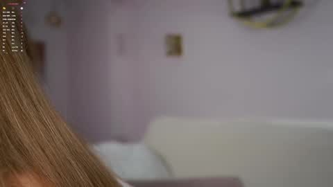 Snapshot of sunnmoonn chatting on September 26, 2025, 2:10 pm Lily online show from September 26, 2025, 2:10 pm