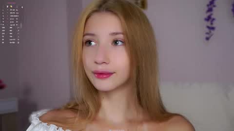 Snapshot of sunnmoonn chatting on October 27, 2025, 1:37 pm Lily online show from October 27, 2025, 1:37 pm