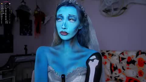 Snapshot of sunnmoonn chatting on October 31, 2025, 4:08 pm Lily online show from October 31, 2025, 4:08 pm