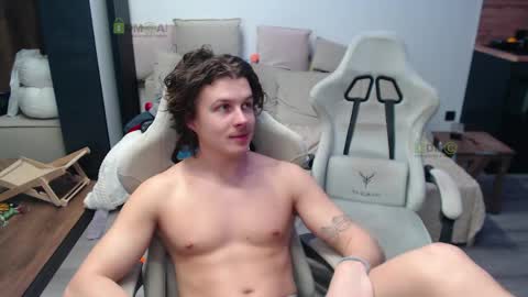 Alice and Sergey online show from March 19, 2026, 11:14 am