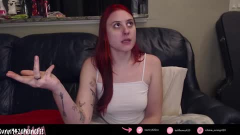 Snapshot of sunny420princess chatting on March 7, 2025, 4:02 am Sunny420 online show from March 7, 2025, 4:02 am