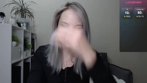 Snapshot of sunny_bunny6 chatting on December 16, 2024, 4:05 pm Naomi online show from December 16, 2024, 4:05 pm