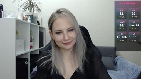 Snapshot of sunny_bunny6 chatting on January 30, 2025, 10:30 pm Naomi online show from January 30, 2025, 10:30 pm