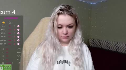 Snapshot of sunny_mood chatting on December 15, 2024, 8:30 am sunny mood online show from December 15, 2024, 8:30 am