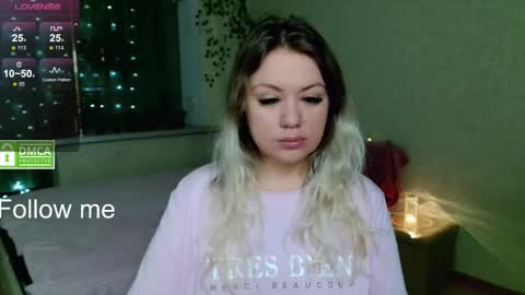 Snapshot of sunny_mood chatting on November 8, 2025, 8:25 am sunny mood online show from November 8, 2025, 8:25 am