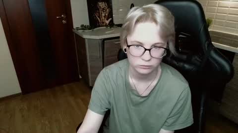 sunny mood online show from June 21, 2026, 11:07 pm
