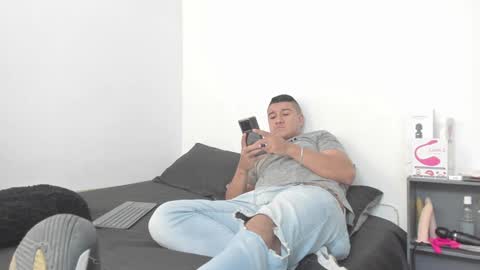 Snapshot of sunnyandevan chatting on December 2, 2024, 5:59 pm Christian Vanessa online show from December 2, 2024, 5:59 pm