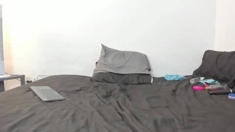 Snapshot of sunnyandevan chatting on December 13, 2024, 9:52 pm Christian Vanessa online show from December 13, 2024, 9:52 pm