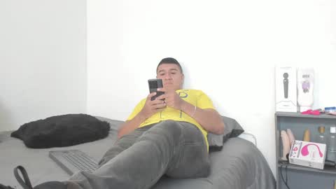 Snapshot of sunnyandevan chatting on January 3, 2025, 8:32 pm Christian Vanessa online show from January 3, 2025, 8:32 pm