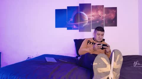 Snapshot of sunnyandevan chatting on November 30, 2025, 9:30 pm Christian Vanessa online show from November 30, 2025, 9:30 pm