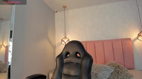  S U N N Y online show from June 10, 2026, 12:48 pm