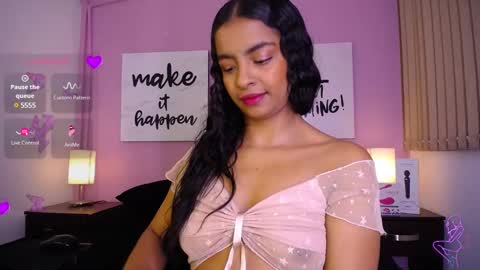 Snapshot of sunnygilmore chatting on December 29, 2024, 11:18 pm Sunny online show from December 29, 2024, 11:18 pm