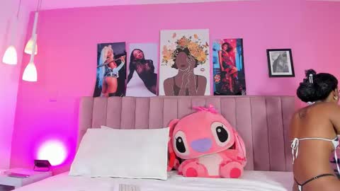 Snapshot of sunnypage chatting on October 18, 2025, 12:24 am online show from October 18, 2025, 12:24 am