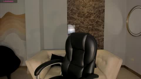 Sunny Rivers online show from November 22, 2025, 11:42 am