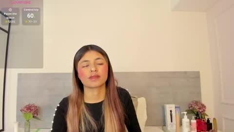 Snapshot of sunnywhitee chatting on April 23, 2026, 7:16 pm sunnywhitee online show from April 23, 2026, 7:16 pm
