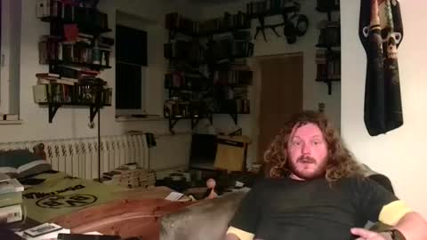 Snapshot of sunr1sa chatting on December 4, 2025, 6:49 pm sunr1sa online show from December 4, 2025, 6:49 pm