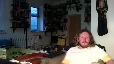 Snapshot of sunr1sa chatting on December 5, 2025, 3:20 pm sunr1sa online show from December 5, 2025, 3:20 pm