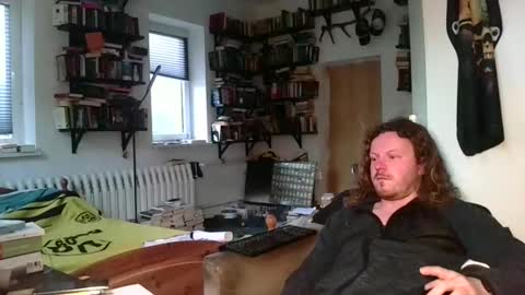 Snapshot of sunr1sa chatting on December 18, 2025, 7:25 am sunr1sa online show from December 18, 2025, 7:25 am