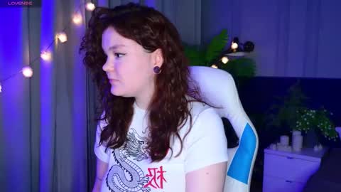 sunrise_enny online show from December 4, 2025, 7:00 pm