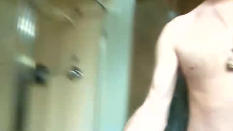 suns0ut_buns0ut online show from April 16, 2026, 4:35 am