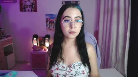 Snapshot of sunset_pienk chatting on June 9, 2026, 4:46 am Sunset online show from June 9, 2026, 4:46 am