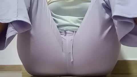 Snapshot of sunshine_days chatting on February 5, 2026, 8:24 pm Annie online show from February 5, 2026, 8:24 pm