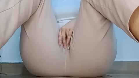 Snapshot of sunshine_days chatting on February 28, 2026, 5:25 pm Annie online show from February 28, 2026, 5:25 pm