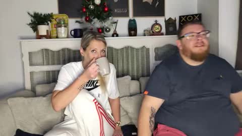 Snapshot of sunshine_diddy chatting on December 18, 2025, 9:04 am Ava online show from December 18, 2025, 9:04 am