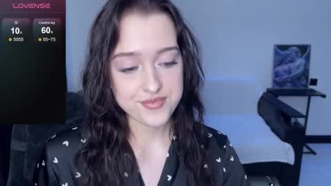 sunshine_j online show from November 18, 2025, 9:08 pm