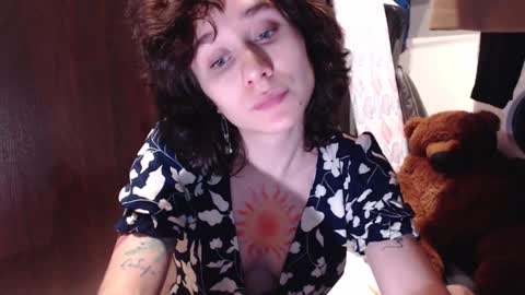 Hella online show from December 10, 2024, 1:55 pm