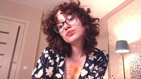 Hella online show from January 8, 2025, 10:15 am