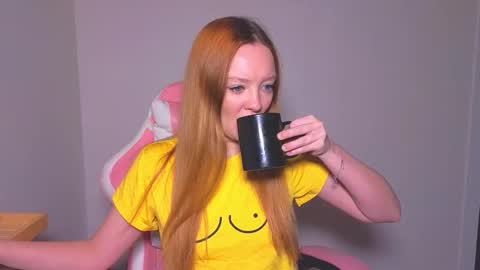 SunShuneXxX online show from October 27, 2025, 4:33 pm