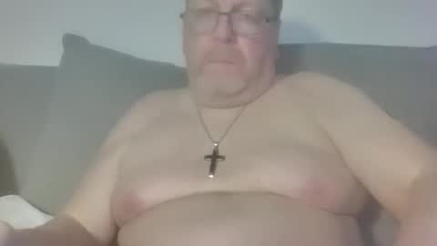 Sunspotbaby online show from April 9, 2026, 10:48 pm