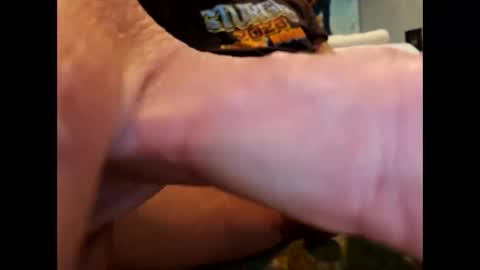 Snapshot of suntroll chatting on December 28, 2024, 1:38 pm Suntroll online show from December 28, 2024, 1:38 pm