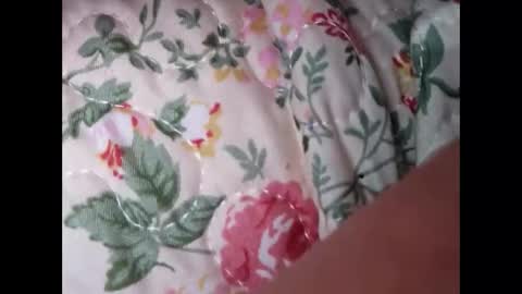 Snapshot of suntroll chatting on January 15, 2025, 1:52 pm Suntroll online show from January 15, 2025, 1:52 pm