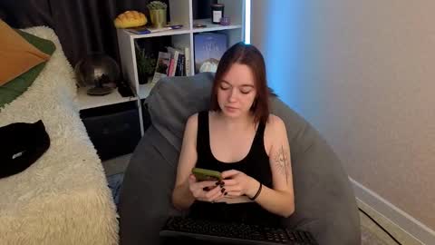 Snapshot of sunylily chatting on March 28, 2026, 6:24 am Lilith online show from March 28, 2026, 6:24 am