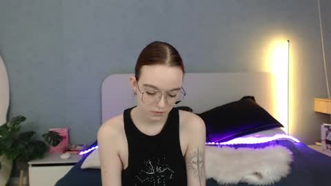 Snapshot of sunylily chatting on March 29, 2026, 12:21 am Lilith online show from March 29, 2026, 12:21 am