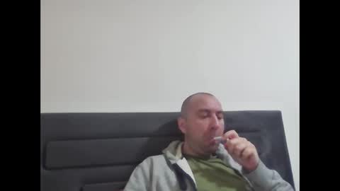 super42835015 online show from September 26, 2025, 3:16 pm