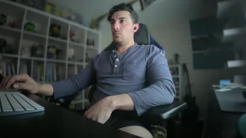 Snapshot of superboogs69 chatting on January 29, 2025, 6:12 am superboogs69 online show from January 29, 2025, 6:12 am