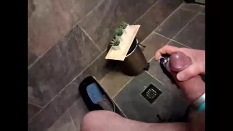 Snapshot of superdave077bigdave chatting on April 13, 2026, 12:10 pm Superdave online show from April 13, 2026, 12:10 pm