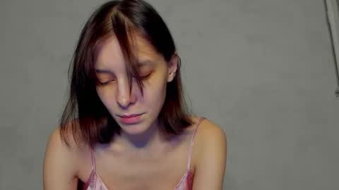 Una online show from December 16, 2025, 9:53 pm