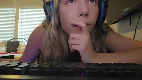 Snapshot of superlive_lexi chatting on August 4, 2026, 2:52 pm superlive_lexi online show from August 4, 2026, 2:52 pm