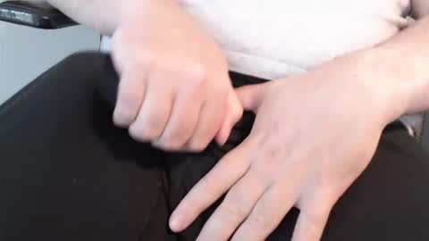 Snapshot of superm0bile chatting on November 3, 2025, 6:42 pm superm0bile online show from November 3, 2025, 6:42 pm