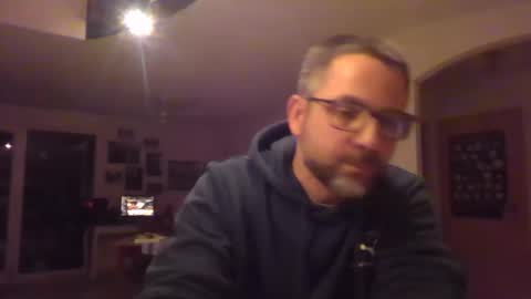Snapshot of supersquirrel81 chatting on May 17, 2026, 12:52 am supersquirrel81 online show from May 17, 2026, 12:52 am