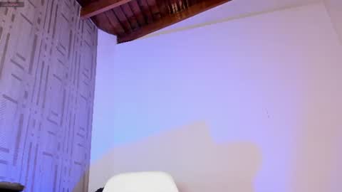 Snapshot of suprasexyjohn chatting on June 26, 2026, 5:50 pm llllSupra llll online show from June 26, 2026, 5:50 pm