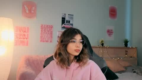 Sara online show from May 3, 2026, 1:06 pm
