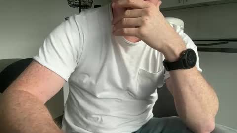 Snapshot of surfstar81 chatting on November 20, 2025, 11:10 am surfstar81 online show from November 20, 2025, 11:10 am